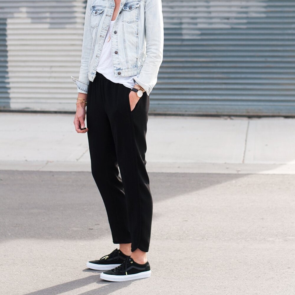 J.Crew  Reese Pull On Pants 4 Black Jogger Pockets Tapered Straight Ankle Crepe